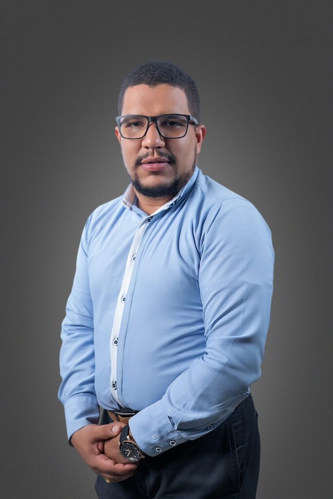 Dr. Carlos Manuel Cardenas Escobar